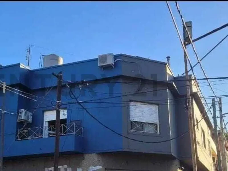 La Crujia 3200, Piso 1