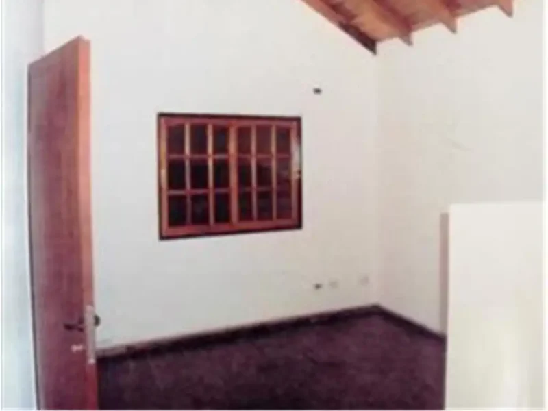 Lafayette 4100, Piso 1