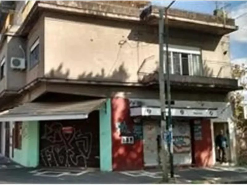 A.brown 800, Piso PA