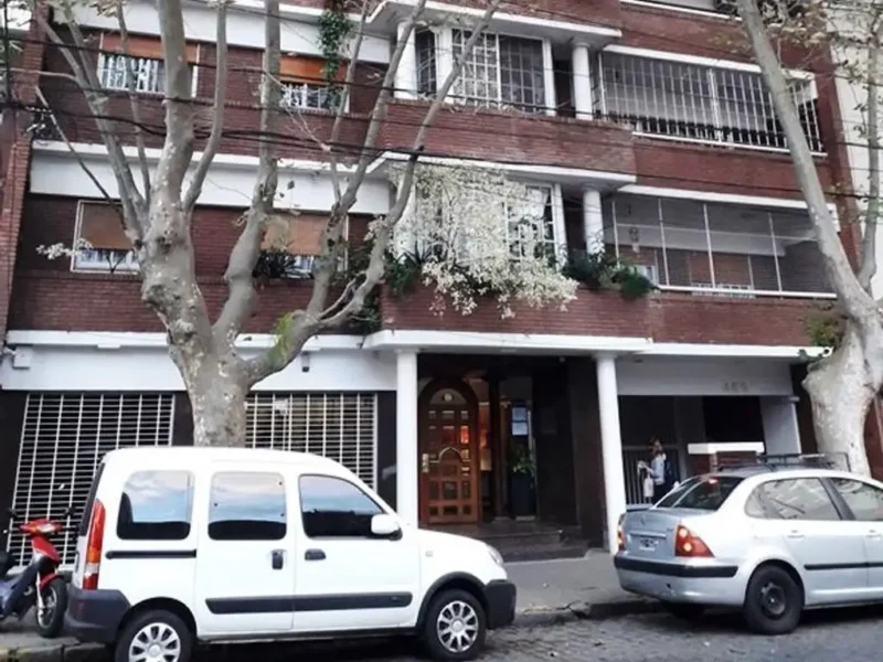 Lacroze 4600, Piso 8