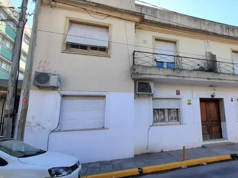 Roca 2900, Piso 1