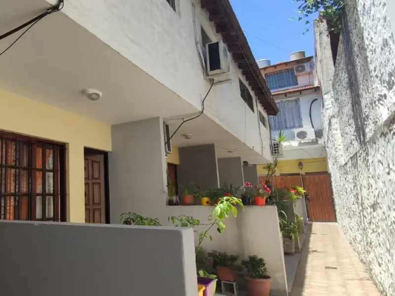 Lavalle  1800, Piso pb